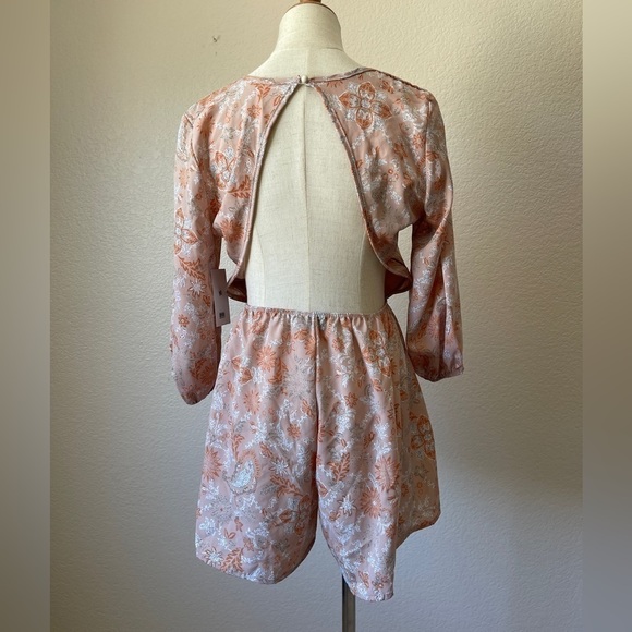 BIN#2 - LAC BLEU Floral Print Romper - Picture 4 of 8